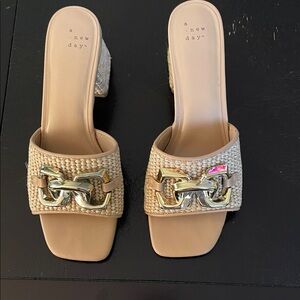 A New Day Tan Woven Sandals with Gold Accent size 10